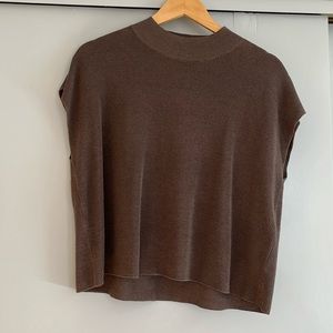 Eileen fisher mock neck square top in rye size small